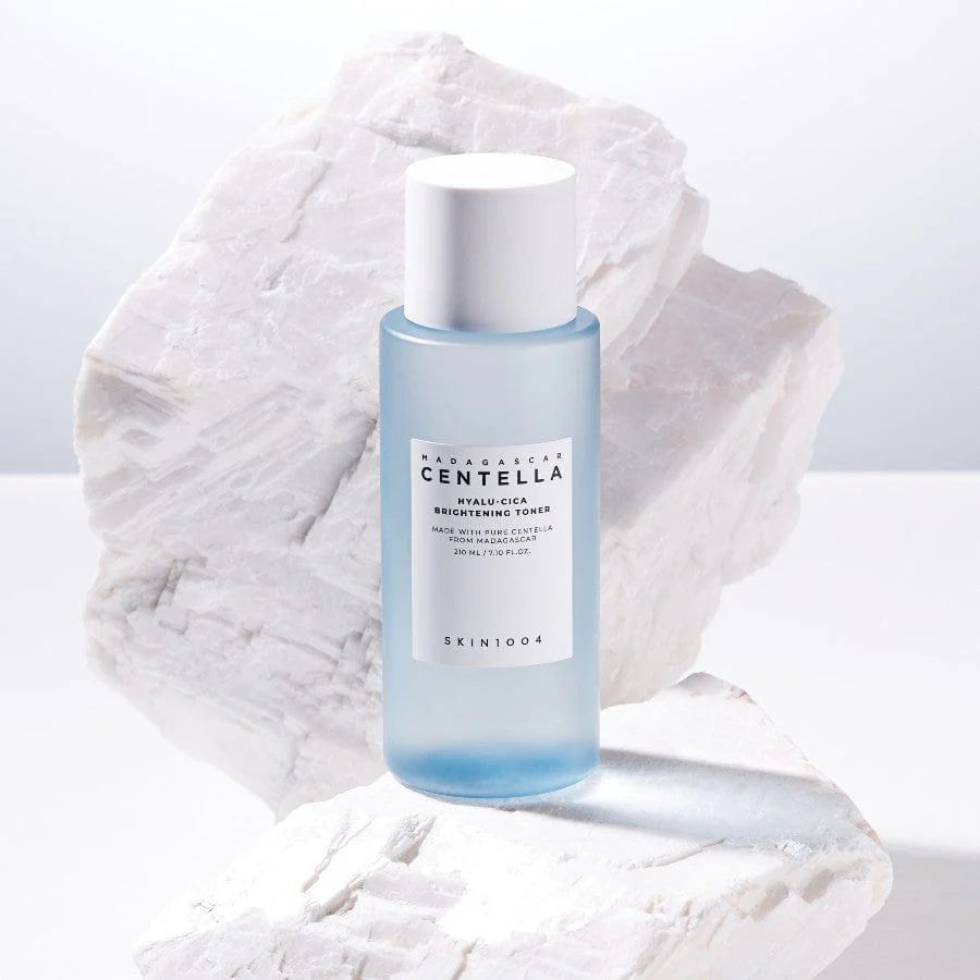 SKIN1004 Hyalu-Cica Brightening Toner (210ml)